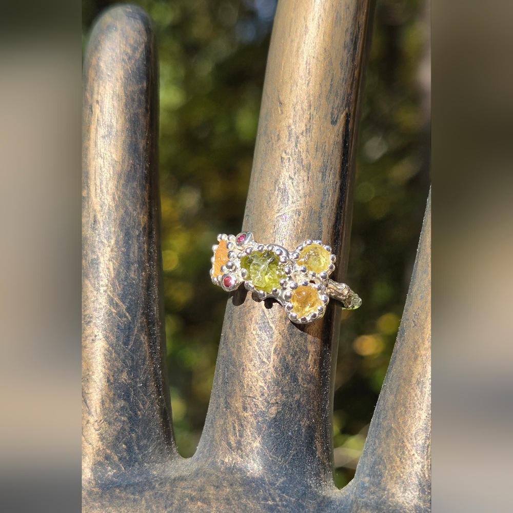 HOST PICK! 🎉🎊Sapphire & Rhodolite Natural Gemstone Sterling & White Gold Sz8 - Picture 3 of 7